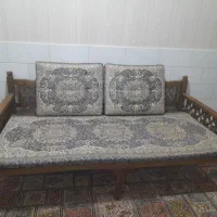 تخت سنتی وشاهنشین|صندلی و نیمکت|قم, چهل درخت‎|دیوار