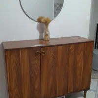 یک عدد کنسول و یک عدد میز TV