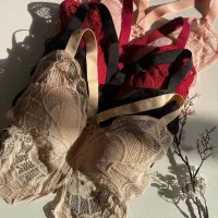 لباس زیر زنانه