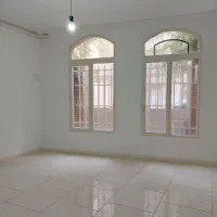 ۴۰متر۱خواب طبقه اول باپاسیو مسقف.خیابان اجاره دار