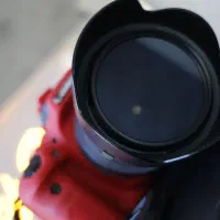 دوربین کنون canon 90d لنز ۱۸ ۱۳۵ تمیز با لوازم