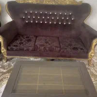 مبل هفت نفره جنس چوب گردو بهمراه میز عسلی...