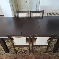 میز ناهارخوری با ۴ صندلی سالم ( کارکرده)