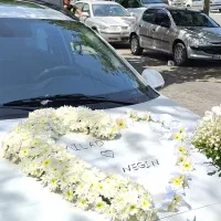 گل آرایی ماشین عروس ودسته گل عروس و تاج گل مراسم|خدمات پذیرایی، مراسم|اصفهان, وحید|دیوار