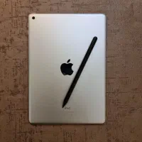 ایپد در حد نو همراه با قلم