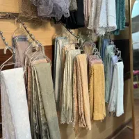 شال زیر قیمت عمده به علت تغییرات