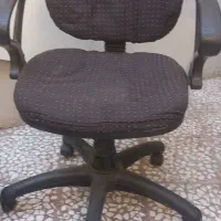 صندلی گردان اداری.