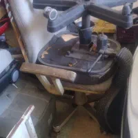 ۲عدد صندلی چرخ دار