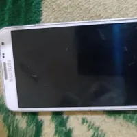 یه گوشی نوت 3 نئو. و یه گوشی نوکیا