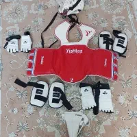 لباس مبارزه تکواندو