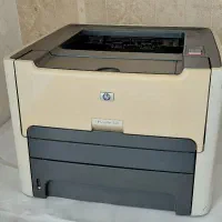 دو عدد پرینتر به همراه یک مانیتور