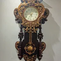 ساعت دیواری و وسایل منزل