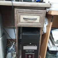 میزتحریر وکامپیوتر