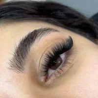 تخفیف پاییزه کاشت و اکستنشن مژه و احیای مو