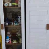 یه عدد کمد و ویترین