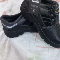 فروش کفش کار