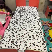 تخت وتشک با میزآرایشی با صندلی