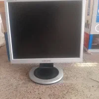 کامپیوتر و تعدادی لوازم کامیپوتر کیس کیبورد بلندگو