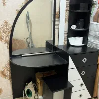 میز آرایش چهار کشو ایینه دار