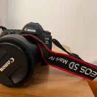 فروش فوری دوربین  Canon 5D  mark IV