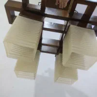 لوستر چوبی چهار شاخه سالم بدون خط و خش|لوستر و چراغ آویز|اهواز, زرگان|دیوار