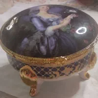 فروش  تعدادی ظروف قدیمی