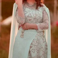 یک قواره پارچه مجلسی با آستر (دوخته نشده)