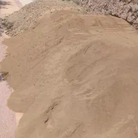 کود حیوانی و خاک باغچه و مصالح ساختمانی