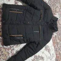 کاپشن|لباس|پاتاوه, |دیوار