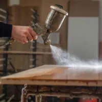 استخدام   رنگکار  زیر کارچی  /  سیاه سنگ