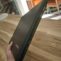 یک عدد لپ تاپ لنوو