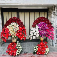 تاج گل طراحی مناسب با ابعاد و سبک غرفه