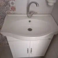 کابین روشویی ضد آب با سنگ و شیر و اینه