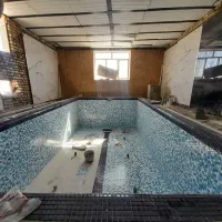 عایق کاری و نصب کاشی استخری