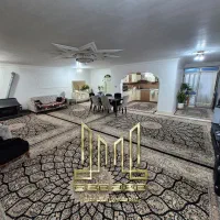 خانه بازسازی‌شده بزرگ با قابلیت تجاری در مرکز شهر