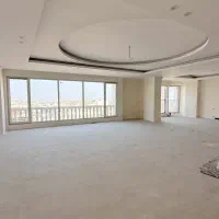 آپارتمان ۲۱۰ متری تک واحدی قلب شهر با نورگیر عالی