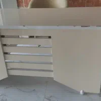 میز کار مخصوص مغازه یا دفتر و‌دو عدد استند آویزدار|فروشگاه و مغازه|آبدانان, |دیوار