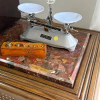 ترازو زرگری برنجی قدیمی عتیقه انتیک سنگ وزنه طلا