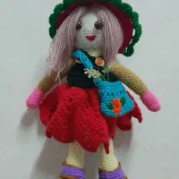 عروسک قلاب بافی|صنایع دستی و سایر لوازم تزئینی|رشت, سلیمانداراب|دیوار