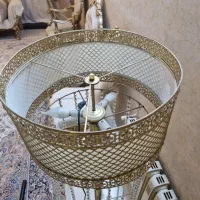 آباژور کنار سالنی شیک|چراغ خواب و آباژور|تهران, جوادیه|دیوار