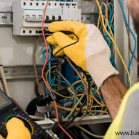 به یک نیروی برقکار جهت همکاری