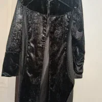 مانتووپالتو|لباس|میانه, |دیوار