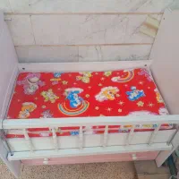تخت گهواره ای در حد نو