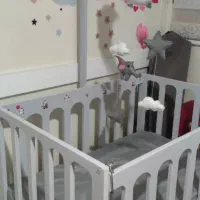 تخت نوزاداصلااستفاده نشده|تخت و صندلی بچه|اسلام‌شهر, شهرک واوان|دیوار