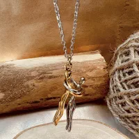 گردنبد آغوش