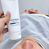 خدمات تخصصی پوست (فیشیال) )