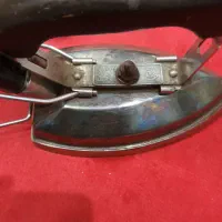 اتو قدیمی ..|کلکسیون اشیاء عتیقه|مشهد, رده|دیوار