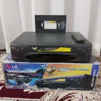 دستگاه ویدو VHS الجی به همراه کنترل کارتن|پخش‌کننده DVD و ویدیو|مشهد, طلاب|دیوار