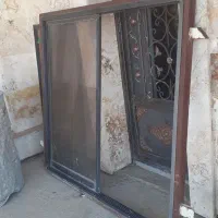 پنجره ی الومینیومی