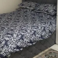 تخت دونفره جک دار در حد نو